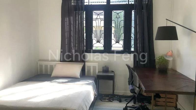 3 Bed Apartment (Condo) for Sale in  Sennett Estate - Image 9